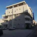 לינה וארוחת בוקר Quo Vadis 3*