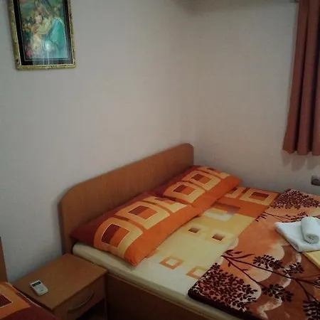 Quo Vadis Bed & Breakfast