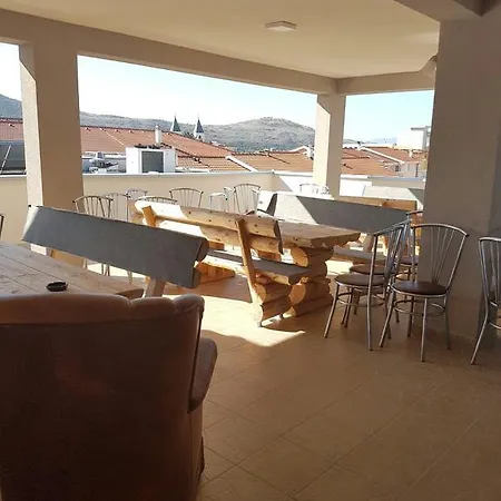 Quo Vadis Nocleg ze śniadaniem 3*