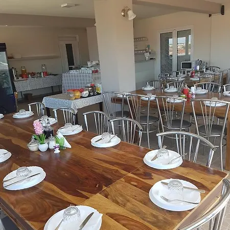 krevet i doručak Hotel Quo Vadis 3*